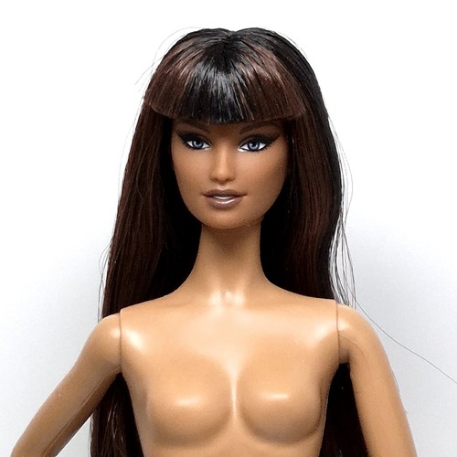 Barbie create lara sculpt - lara,